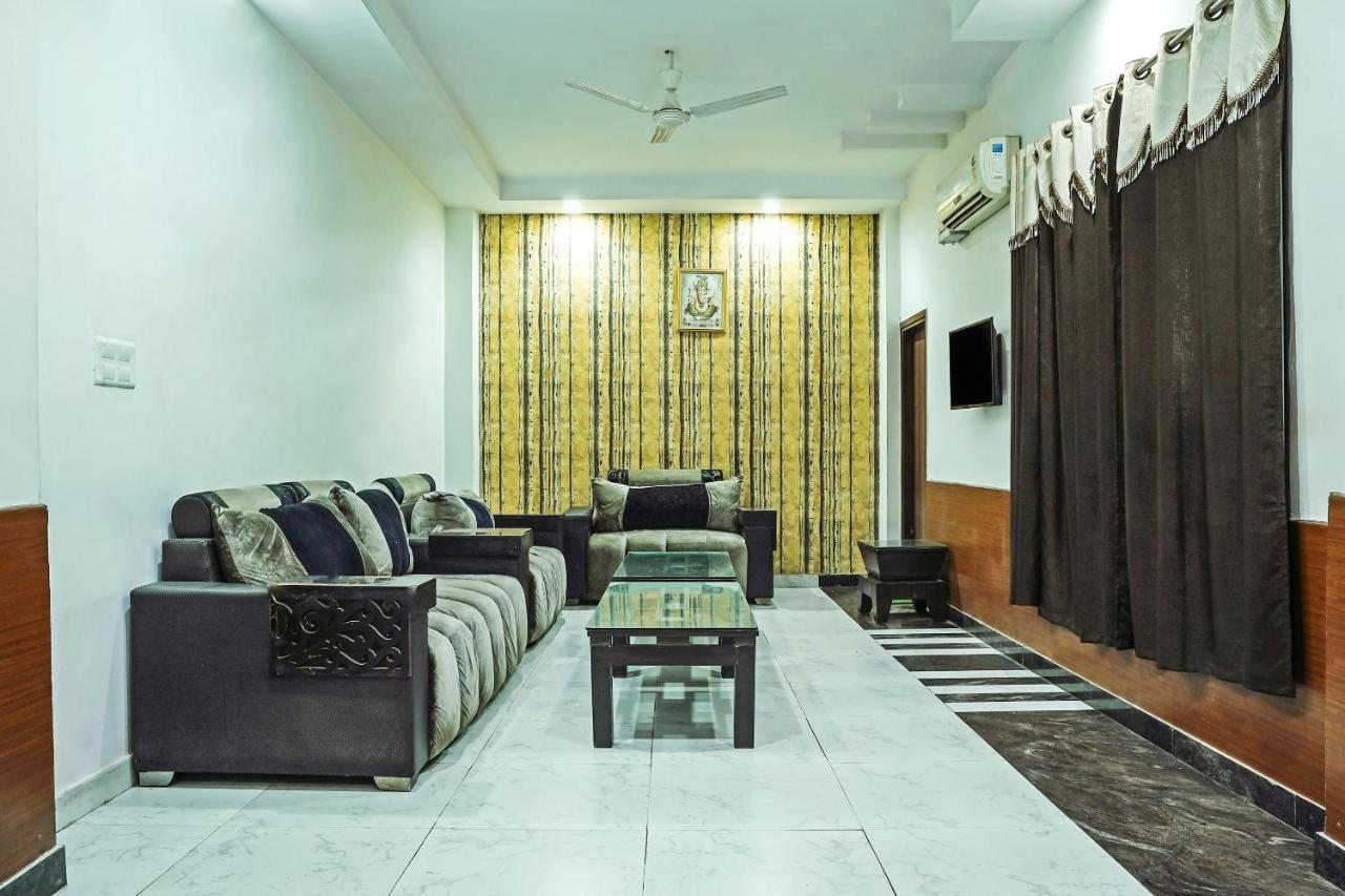 Oyo 18895 Hotel Kartikay Grand Hisār Esterno foto